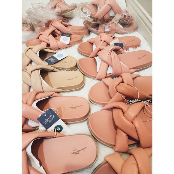 Large reseller Bundle of Universal Thread shoes - Picture 3 of 11